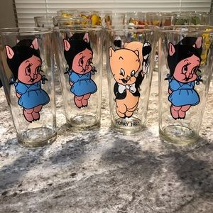 Warner bro’s 1973 porky pig petunia pig glass cups